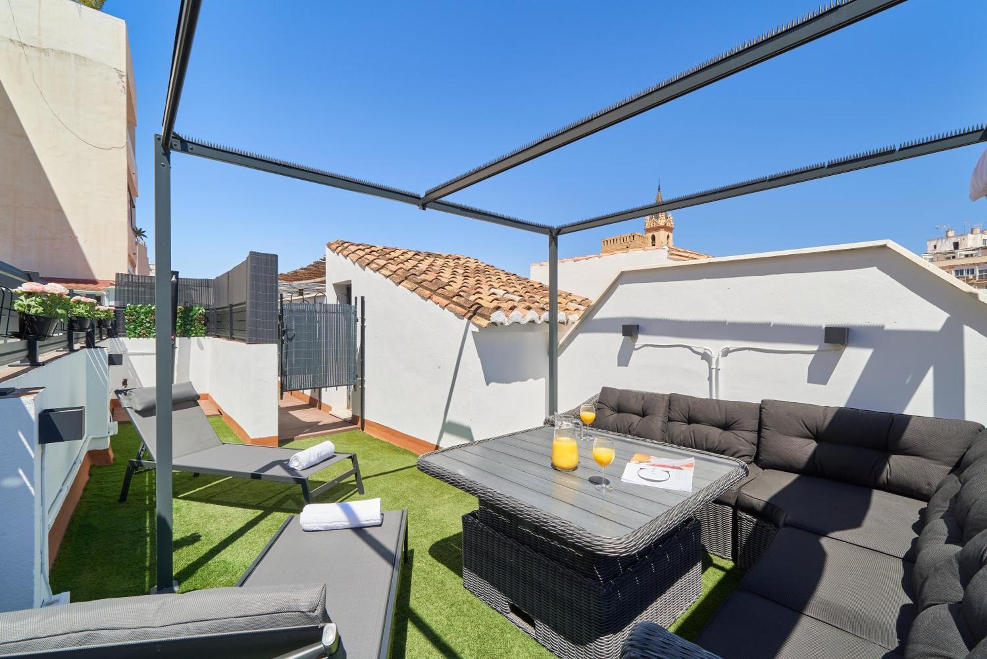 Sun-Kissed Getaway Apartment Malaga Exterior photo